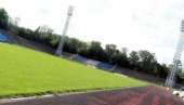 VOZIO BMW - IZROVAO FUDBALSKI STADION: Mladić (24) divljao u Kladovu, pričinio štetu veću od 1,6 miliona