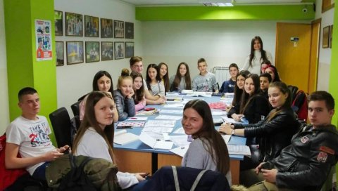 ДА ЛАКШЕ ДОЂУ ДО МЕСТА У ЖЕЉЕНОЈ СРЕДЊОЈ ШКОЛИ: Омладински центар у Лозници организује припремну наставу за основце ДА ЛАКШЕ ДОЂУ ДО МЕСТА У ЖЕЉЕНОЈ СРЕДЊОЈ ШКОЛИ: Омладински центар у Лозници организује припремну наставу за основце