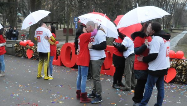ОВЕ ГОДИНЕ БЕЗ ПОЉУБАЦА: Одложена традиционална манифестација на Дан заљубљених у Врњачкој Бањи ОВЕ ГОДИНЕ БЕЗ ПОЉУБАЦА: Одложена традиционална манифестација на Дан заљубљених у Врњачкој Бањи