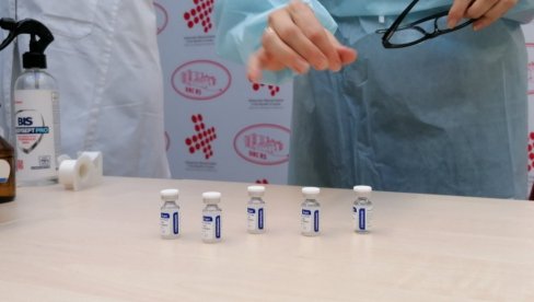 ВАКЦИНАЦИЈА БУСТЕР ДОЗОМ У РС: Грађани сутра примају треће цепиво против корона вируса ВАКЦИНАЦИЈА БУСТЕР ДОЗОМ У РС: Грађани сутра примају треће цепиво против корона вируса
