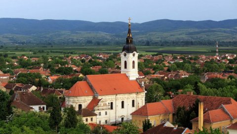 ВЕЛИКИ ЈУБИЛЕЈ РИМОКАТОЛИЧКЕ ЦРКВЕ СВЕТЕ АНЕ: 215 година постојања највећег верског објекта у Белој Цркви ВЕЛИКИ ЈУБИЛЕЈ РИМОКАТОЛИЧКЕ ЦРКВЕ СВЕТЕ АНЕ: 215 година постојања највећег верског објекта у Белој Цркви