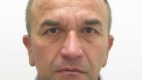 НЕСТАО ДЕСИМИР У БАЊАЛУЦИ: Последњи пут је виђен око 11 часова испред породичне куће у Карановцу и од тада му се изгубио сваки траг НЕСТАО ДЕСИМИР У БАЊАЛУЦИ: Последњи пут је виђен око 11 часова испред породичне куће у Карановцу и од тада му се изгубио сваки траг