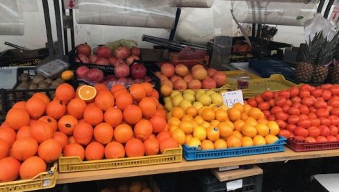 ЦИТРУСИ НАЈТРАЖЕНИЈИ НА ПИЈАЦАМА: Килограм и до 200 динара ЦИТРУСИ НАЈТРАЖЕНИЈИ НА ПИЈАЦАМА: Килограм и до 200 динара