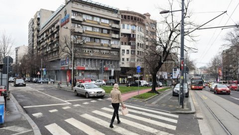 УДАРИО У ГЛАВУ ЗАПОСЛЕНОГ У МИНИСТАРСТВУ: Нападач пуштен да се брани са слободе УДАРИО У ГЛАВУ ЗАПОСЛЕНОГ У МИНИСТАРСТВУ: Нападач пуштен да се брани са слободе