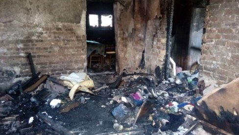 ИЗГОРЕО СОЦИЈАЛНИ СТАН У КИКИНДИ: Двоје људи остало без крова (ФОТО) ИЗГОРЕО СОЦИЈАЛНИ СТАН У КИКИНДИ: Двоје људи остало без крова (ФОТО)