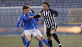 DEVET MINUTA POTREBNO PARTIZANU ZA POBEDU Pogledajte sve golove sa meča Partizan - Novi Pazar (VIDEO) DEVET MINUTA POTREBNO PARTIZANU ZA POBEDU Pogledajte sve golove sa meča Partizan - Novi Pazar (VIDEO)