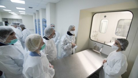 ПОПОВИЋ НАЈАВИО: У првој фази четири милиона вакцина из Торлака ПОПОВИЋ НАЈАВИО: У првој фази четири милиона вакцина из Торлака