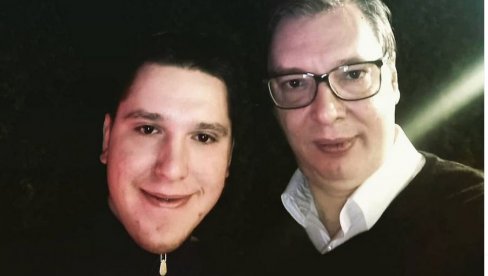 ПРЕДСЕДНИК ОБЈАВИО ФОТОГРАФИЈУ СА СИНОМ: Александар и Данило Вучић послали снажну поруку (ФОТО) ПРЕДСЕДНИК ОБЈАВИО ФОТОГРАФИЈУ СА СИНОМ: Александар и Данило Вучић послали снажну поруку (ФОТО)