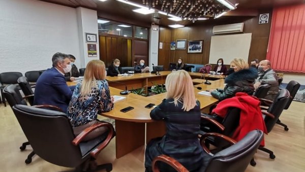 СЕДНИЦА ОРГАНИЗАЦИОНОГ ОДБОРА У ВРАЊУ: Одложен фестивал “Врањска градска песма” СЕДНИЦА ОРГАНИЗАЦИОНОГ ОДБОРА У ВРАЊУ: Одложен фестивал “Врањска градска песма”