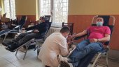 ЧЕКАЛИ У РЕДУ ДА ДАЈУ КРВ: Успешно спроведена акција у општини Житиште ЧЕКАЛИ У РЕДУ ДА ДАЈУ КРВ: Успешно спроведена акција у општини Житиште