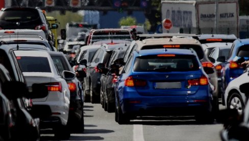 IZBEGNITE GUŽVE KOJE PREDSTOJE U POPODNEVNIM SATIMA, KORISTITE OBILAZNICU: Zaobiđite čep u beogradskom saobraćaju IZBEGNITE GUŽVE KOJE PREDSTOJE U POPODNEVNIM SATIMA, KORISTITE OBILAZNICU: Zaobiđite čep u beogradskom saobraćaju