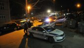 ПРЕДСТАВИЛИ СЕ КАО ПОЛИЦАЈЦИ: Ухапшена петорица која су претукла младића на Чукарици ПРЕДСТАВИЛИ СЕ КАО ПОЛИЦАЈЦИ: Ухапшена петорица која су претукла младића на Чукарици