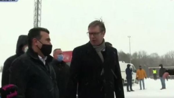 НАКОН ПОКЛОНА СРБИЈЕ: Вакцинација у Северној Македонији почиње у среду НАКОН ПОКЛОНА СРБИЈЕ: Вакцинација у Северној Македонији почиње у среду