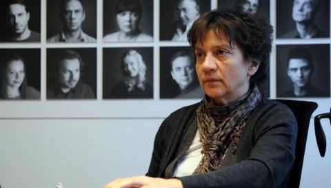 ШТА МЕ БРИГА, ИМАМ ПЕНЗИЈИЦУ И ЖИВИМ КАО У РАЈУ: Ивана Димић о избору кратких прича Све у свему ШТА МЕ БРИГА, ИМАМ ПЕНЗИЈИЦУ И ЖИВИМ КАО У РАЈУ: Ивана Димић о избору кратких прича Све у свему