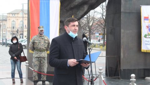 ЖРТВЕ СЕ НЕ СМЕЈУ ЗАБОРАВИТИ: У Бијељини обeлежен Дан бораца Републике Српске (ФОТО) ЖРТВЕ СЕ НЕ СМЕЈУ ЗАБОРАВИТИ: У Бијељини обeлежен Дан бораца Републике Српске (ФОТО)