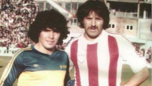 PONOVO NA NEBU IGRA FUDBAL SA MARADONOM: Preminuo legendarni argentinski fudbaler PONOVO NA NEBU IGRA FUDBAL SA MARADONOM: Preminuo legendarni argentinski fudbaler