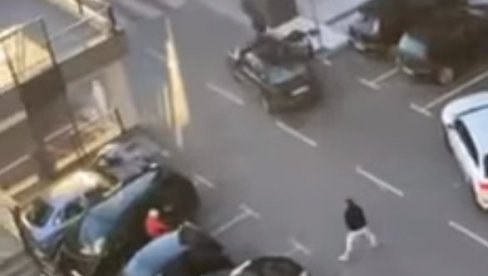 СНИМАК НАПАДА НА БУБУ КОРЕЛИЈА: Чули се пуцњи, људи бежали са улице (ВИДЕО) СНИМАК НАПАДА НА БУБУ КОРЕЛИЈА: Чули се пуцњи, људи бежали са улице (ВИДЕО)