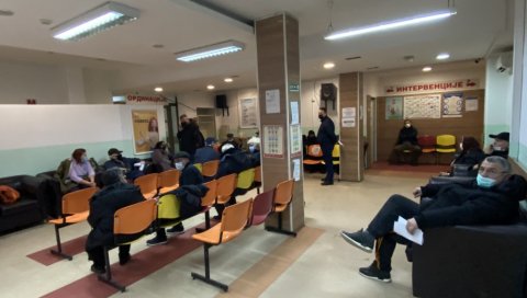 СТАРИЈИ ТРАЖЕ КИНЕСКУ, А СРЕДОВЕЧНИ РУСКУ ВАКЦИНУ: Jагодински пунктови за вакцинацију отворени и током празника СТАРИЈИ ТРАЖЕ КИНЕСКУ, А СРЕДОВЕЧНИ РУСКУ ВАКЦИНУ: Jагодински пунктови за вакцинацију отворени и током празника