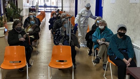 ВАКЦИНИСАНО ПРЕКО 14.000 ЈАГОДИНАЦА: Цепиво нису примили само онколошки болесници ВАКЦИНИСАНО ПРЕКО 14.000 ЈАГОДИНАЦА: Цепиво нису примили само онколошки болесници