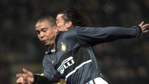 ITALIJA U ŠOKU: Bivši fudbaler, Intera i uhapšen zbog uzgajanja marihuane ITALIJA U ŠOKU: Bivši fudbaler, Intera i uhapšen zbog uzgajanja marihuane