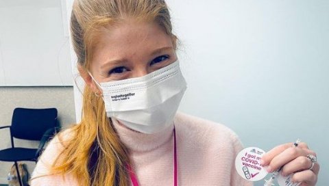 ЋЕРКА БИЛА ГЕЈТСА СЕ ВАКЦИНИСАЛА: Поделила објаву на Инстаграму, па проговорила о оцу и чиповању (ФОТО) ЋЕРКА БИЛА ГЕЈТСА СЕ ВАКЦИНИСАЛА: Поделила објаву на Инстаграму, па проговорила о оцу и чиповању (ФОТО)