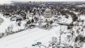 АМЕРИКА НЕ ПАМТИ ОВАКВУ ЗИМУ: Најмање 21 жртва, милиони без струје (ФОТО/ВИДЕО) АМЕРИКА НЕ ПАМТИ ОВАКВУ ЗИМУ: Најмање 21 жртва, милиони без струје (ФОТО/ВИДЕО)