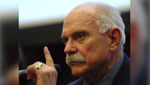 НИКИТА МИХАЛКОВ УПУТИО ЗАХТЕВ КРЕМЉУ: Одузимајте држављанство свима који позивају на санкције против Русије НИКИТА МИХАЛКОВ УПУТИО ЗАХТЕВ КРЕМЉУ: Одузимајте држављанство свима који позивају на санкције против Русије