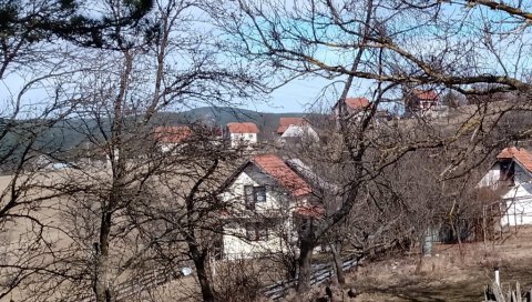 СЛИКА СА МЕСТА ТРАГЕДИЈЕ: Ово је викендица у којој су страдали Урош и Јована (ФОТО) СЛИКА СА МЕСТА ТРАГЕДИЈЕ: Ово је викендица у којој су страдали Урош и Јована (ФОТО)