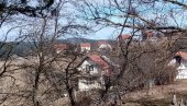 СЛИКА СА МЕСТА ТРАГЕДИЈЕ: Ово је викендица у којој су страдали Урош и Јована (ФОТО) СЛИКА СА МЕСТА ТРАГЕДИЈЕ: Ово је викендица у којој су страдали Урош и Јована (ФОТО)