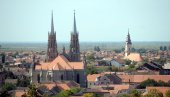 ИСТРЧАЛИ СМО НА УЛИЦУ: Земљотрес се осетио и у Вршцу, људи поручују - Баш смо се уплашили ИСТРЧАЛИ СМО НА УЛИЦУ: Земљотрес се осетио и у Вршцу, људи поручују - Баш смо се уплашили