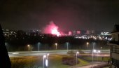 GORI NA MARAKANI: Posle udarca navijači zapalili baklje (FOTO/VIDEO) GORI NA MARAKANI: Posle udarca navijači zapalili baklje (FOTO/VIDEO)