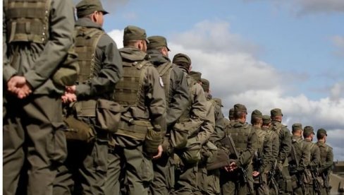 ДОБИЈАЛИ МИТО ДА ПУШТАЈУ БЕЗ КОРОНА ТЕСТА: Аустријски војници кршили строга правила ДОБИЈАЛИ МИТО ДА ПУШТАЈУ БЕЗ КОРОНА ТЕСТА: Аустријски војници кршили строга правила