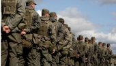 ДОБИЈАЛИ МИТО ДА ПУШТАЈУ БЕЗ КОРОНА ТЕСТА: Аустријски војници кршили строга правила ДОБИЈАЛИ МИТО ДА ПУШТАЈУ БЕЗ КОРОНА ТЕСТА: Аустријски војници кршили строга правила