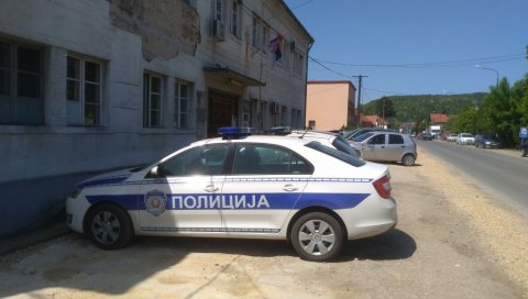 ПОЛИЦИЈА ЗАПЛЕНИЛА ЧАК 402 СЕМЕНКЕ КОНОПЉЕ: Кривична пријава за мушкарца из Кучева ПОЛИЦИЈА ЗАПЛЕНИЛА ЧАК 402 СЕМЕНКЕ КОНОПЉЕ: Кривична пријава за мушкарца из Кучева