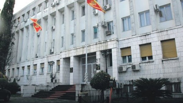 НЕЋЕ ДА ВРАТЕ ПЕЧАТЕ: Скандалозно понашање опозваних амбасадора Црне Горе у Кини и Ватикану НЕЋЕ ДА ВРАТЕ ПЕЧАТЕ: Скандалозно понашање опозваних амбасадора Црне Горе у Кини и Ватикану