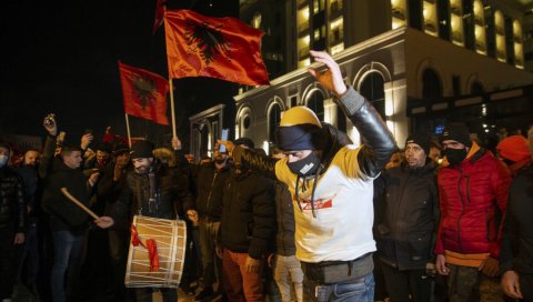 КУРТИ ТРАЖИ РАТНУ ОДШТЕТУ: Велики изазови у преговорима уколико нови представник Приштине буде лидер Самоопредељења, јер шири листу захтева КУРТИ ТРАЖИ РАТНУ ОДШТЕТУ: Велики изазови у преговорима уколико нови представник Приштине буде лидер Самоопредељења, јер шири листу захтева