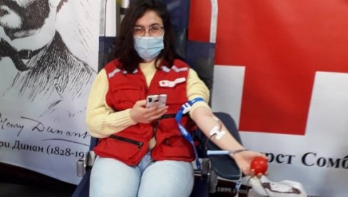 NOVA AKCIJA CRVENOG KRSTA U SOMBORU: Prikupljeno 38 jedinica krvi NOVA AKCIJA CRVENOG KRSTA U SOMBORU: Prikupljeno 38 jedinica krvi