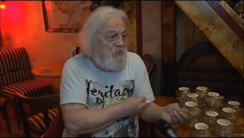 УВЕК ОРАН ЗA СВИРКУ И ПЕВАЊЕ: Вест о смрти музичара Бранка Марушића Чутуре растужила његове колеге УВЕК ОРАН ЗA СВИРКУ И ПЕВАЊЕ: Вест о смрти музичара Бранка Марушића Чутуре растужила његове колеге