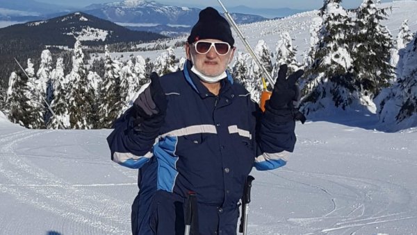 ДАН КАД ЈЕ РОКЕНРОЛ ДОШАО У ЈУГОСЛАВИЈУ: Пре 55 година на Сајму, на првој Гитаријади, у организацији Новости, победиле Елипсе ДАН КАД ЈЕ РОКЕНРОЛ ДОШАО У ЈУГОСЛАВИЈУ: Пре 55 година на Сајму, на првој Гитаријади, у организацији Новости, победиле Елипсе