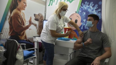 ИЗРАЕЛ НОРМАЛИЗУЈЕ ЖИВОТ: Вакцинисано 80 одсто одраслих, дебата о начину рада невакцинисаних особа ИЗРАЕЛ НОРМАЛИЗУЈЕ ЖИВОТ: Вакцинисано 80 одсто одраслих, дебата о начину рада невакцинисаних особа