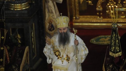 УСТОЛИЧЕН ПАТРИЈАРХ ПОРФИРИЈЕ: Саборном Црквом одзвања реч ДОСТОЈАН (ФОТО) УСТОЛИЧЕН ПАТРИЈАРХ ПОРФИРИЈЕ: Саборном Црквом одзвања реч ДОСТОЈАН (ФОТО)