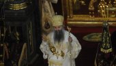 USTOLIČEN PATRIJARH PORFIRIJE: Sabornom Crkvom odzvanja reč DOSTOJAN (FOTO) USTOLIČEN PATRIJARH PORFIRIJE: Sabornom Crkvom odzvanja reč DOSTOJAN (FOTO)