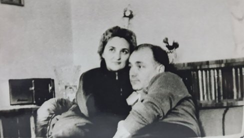 ИНТЕРВЈУ СТАР ВИШЕ ОД 40 ГОДИНА: Ђолетови родитељи за ТВ Новости објаснили због чега никада нису дошли на његов концерт ИНТЕРВЈУ СТАР ВИШЕ ОД 40 ГОДИНА: Ђолетови родитељи за ТВ Новости објаснили због чега никада нису дошли на његов концерт