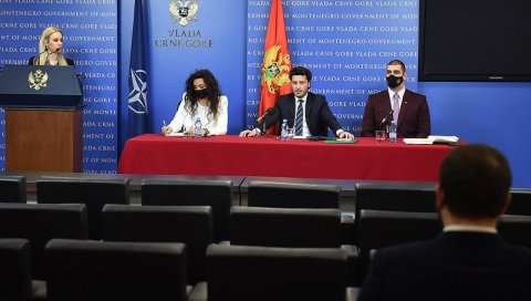 ГРАНИЦА ГОДИНУ И ПО БЕЗ НАДЗОРА: Европска комисија тражи одговоре од надлежних у вези са милионском проневером у МУП ГРАНИЦА ГОДИНУ И ПО БЕЗ НАДЗОРА: Европска комисија тражи одговоре од надлежних у вези са милионском проневером у МУП