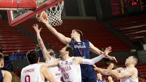 DEBI IZ SNOVA FILIPA PETRUŠEVA: Rodila se nova zvezda DEBI IZ SNOVA FILIPA PETRUŠEVA: Rodila se nova zvezda