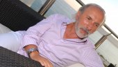 НЕ ВОЛИМ ФЕБРУАР: Дино Мерлин са кнедлом у грлу и сузама у очима упутио Балашевићу последњи поздрав (ВИДЕО)