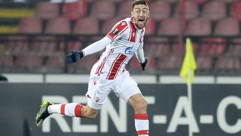 PAVKOV - UBICA VELIKIH: Ne razmenjujem dresove posle utakmice, više volim da ih sačuvam i poklonim nekom Zvezdinom navijaču PAVKOV - UBICA VELIKIH: Ne razmenjujem dresove posle utakmice, više volim da ih sačuvam i poklonim nekom Zvezdinom navijaču