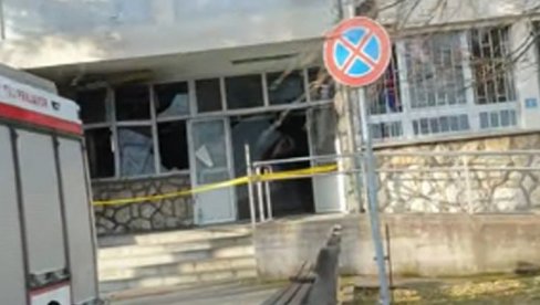POŽAR U OSNOVNOM SUDU U PRNJAVORU: Vatrena stihija izbila u prijavnici POŽAR U OSNOVNOM SUDU U PRNJAVORU: Vatrena stihija izbila u prijavnici