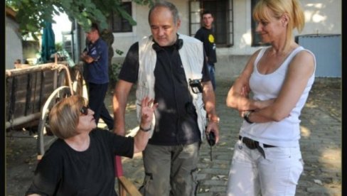 SVOJU DUŠU DAO NAM JE U STIHOVIMA: Mira Banjac za Novosti o svom prijatelju i sugrađaninu Đoletu Balaševiću SVOJU DUŠU DAO NAM JE U STIHOVIMA: Mira Banjac za Novosti o svom prijatelju i sugrađaninu Đoletu Balaševiću