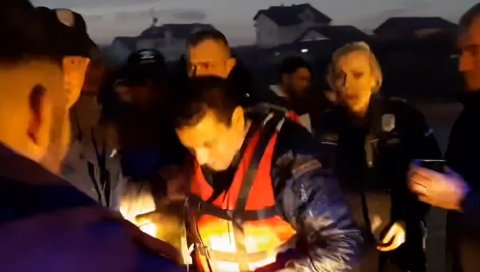 ЗОРАН СПАШЕН ИЗ НИШАВЕ: Срећан крај велике акције код Ниша (ВИДЕО) ЗОРАН СПАШЕН ИЗ НИШАВЕ: Срећан крај велике акције код Ниша (ВИДЕО)